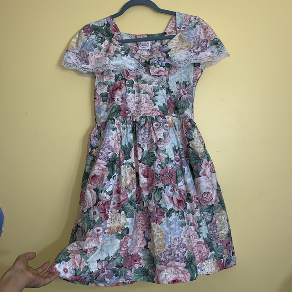 Beautiful, Preloved Vintage Floral Pageant Dress - Picture 2 of 4